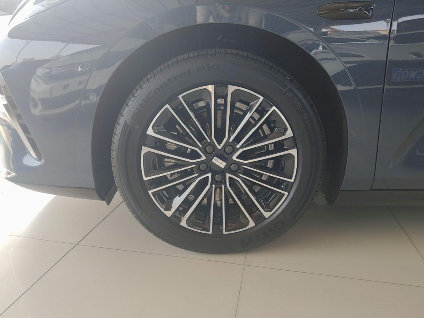 Geely Galaxy 8 2025 130km EM-i Prestige Edition — снимка 10