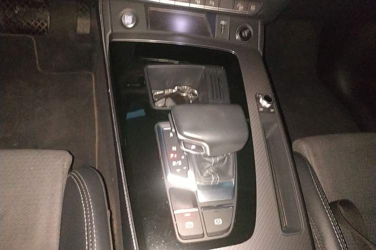 Used Audi Q5L Sportback 2022 40 TFSI Luxury Model
