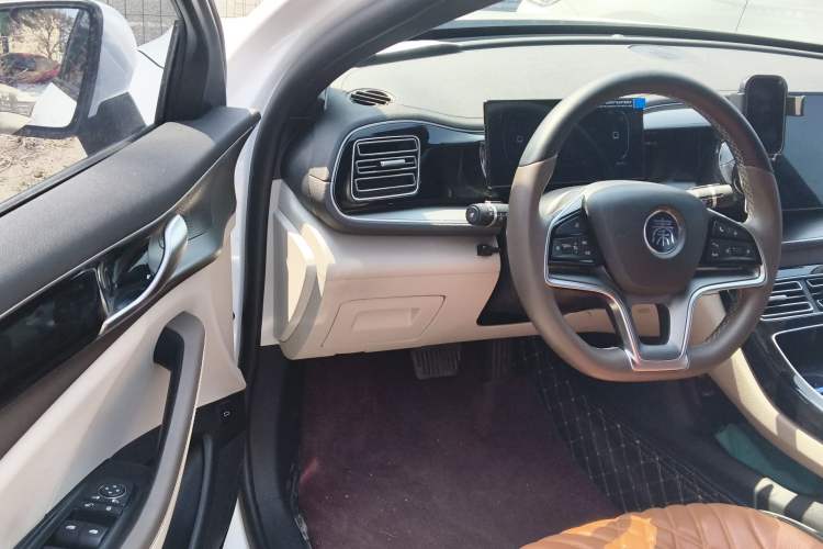 Used BYD Qin PLUS 2024 Honor Edition EV 510KM Leading Model Driver Seat