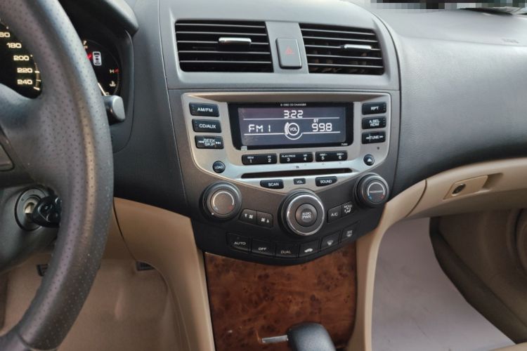 Used Honda Accord 2006 2.4L standard version Audio And AC Panel