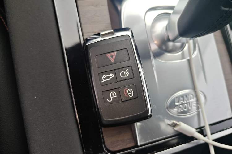 Used Land Rover Discovery Sport 2023 249 PS R-Dynamic SE Performance Tech Edition Vehicle Key