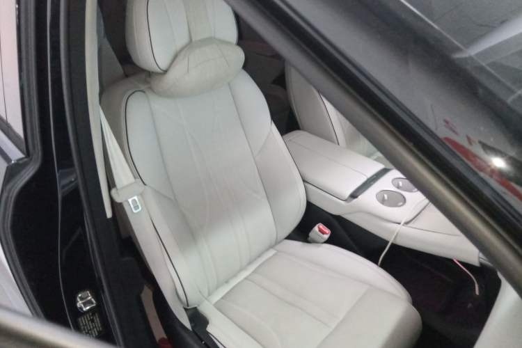 Used XPeng X9 2024 640 All-Wheel Drive High-Performance Max
