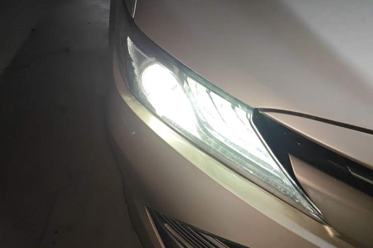 Used Toyota Camry 2019 Revised Version Dual-Engine 2.5 HG Luxury Edition
