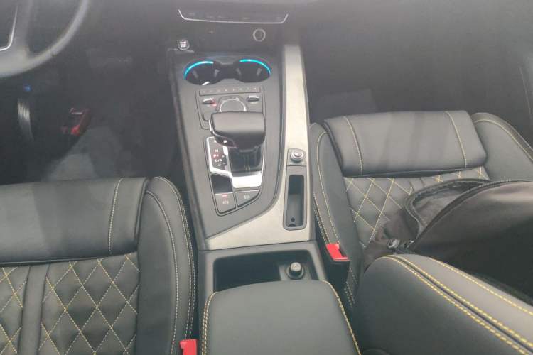 Used Audi A4L 2019 40 TFSI Ambition China VI