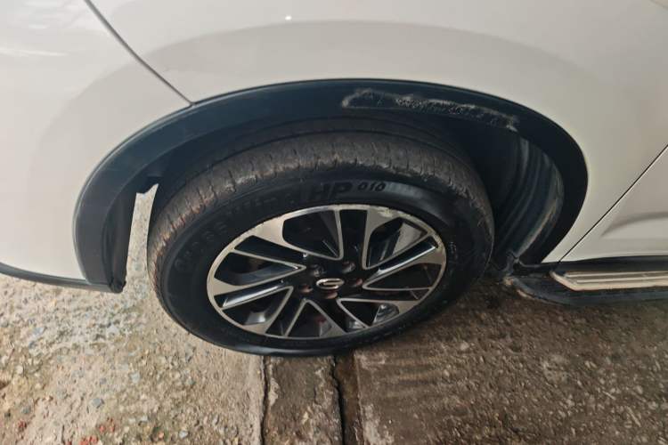 Used GAC Trumpchi GS4 2015 200T G-DCT Elite Edition Exterior 2