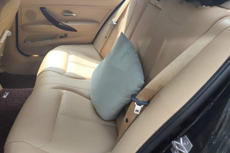 Used BMW 3 Series 2013 320Li Fashion Model Left Rear Seat