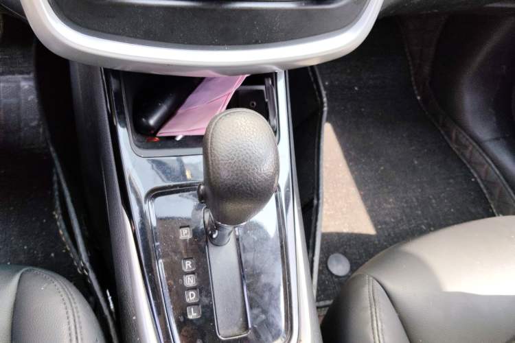 Used Nissan Tiida 2016 1.6L CVT Cool Dynamic Edition