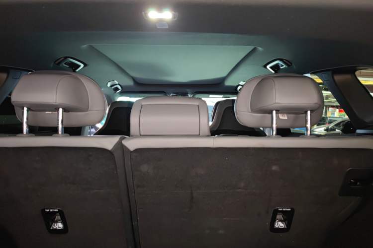 Used Lynk & Co 08 EM-P 2023 220 km Limited-Time Edition
