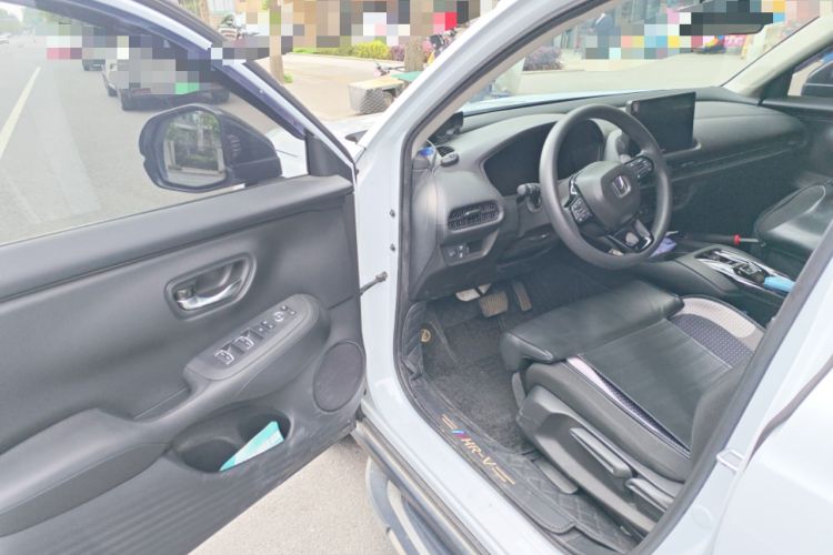 Used Honda HR-V 2023 2.0L eHEV Dynamic Speed Version Driver Seat