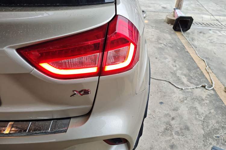 Used Geely Auto Vision X3 2017 1.5L Manual Elite Model Exterior 1