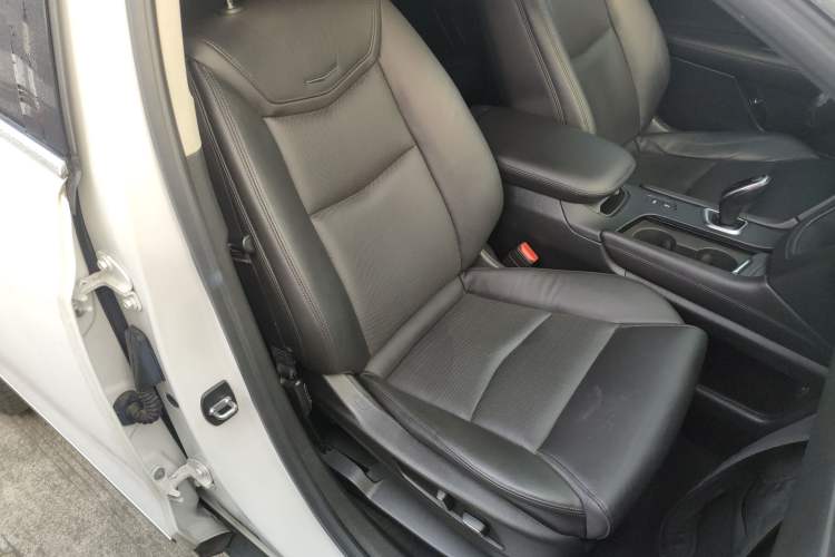 Used Cadillac XT5 2016 25T Luxury Model