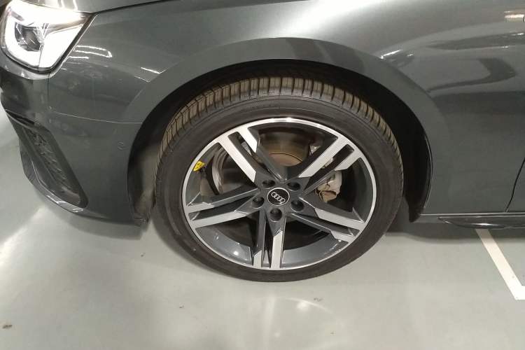 Used Audi A4L 2022 40 TFSI Luxury Dynamic Model