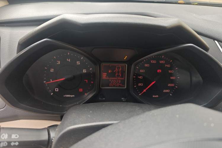 Used Chery Fengyun 2 2013 Hatchback 1.5L Manual Ruiyi Edition