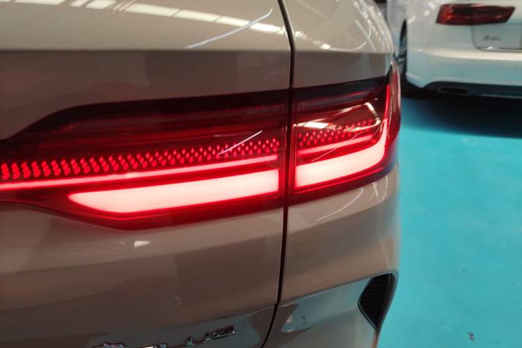 Used BYD Song PLUS New Energy 2023 Champion Edition DM-i 110KM Flagship PLUS Right Rear Taillight