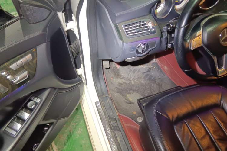 Used Mercedes-Benz CLS 2012 CLS 300 CGI Driver Seat