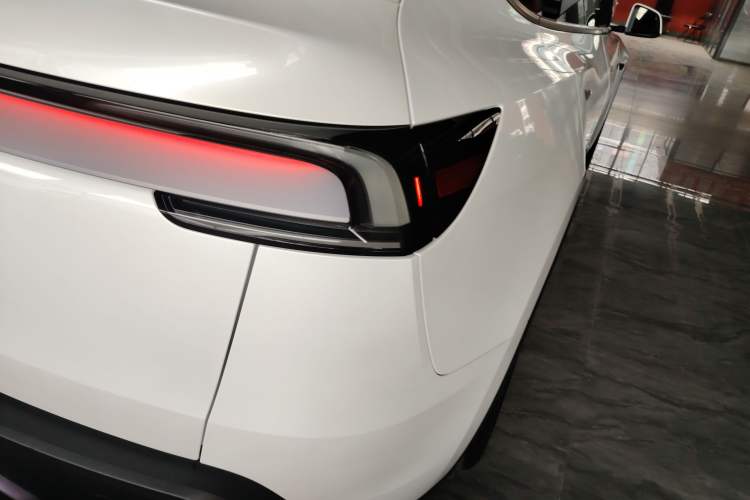 Used Tesla Model Y 2025 Rear-Wheel Drive First Edition