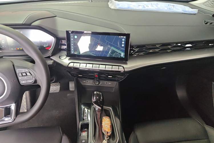 Used MG 5 2021 180 DVVT CVT Youth Luxury Edition
