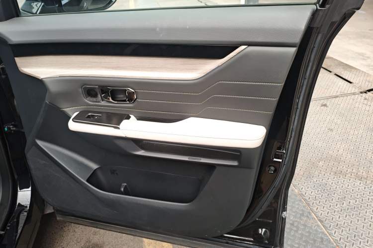 Used JETOUR Shanhai L6 2024 1.5TD DHT ULTRA