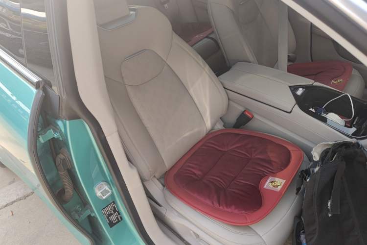 Used NETA S 2022 Extended-Range Version 1160 km Range Rear-Wheel Drive Mid-Grade
