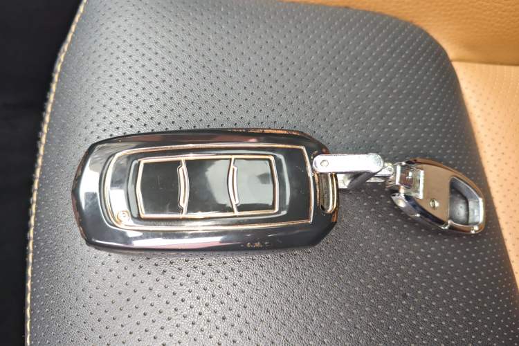 Used Geely Auto Vision X6 2016 1.3T CVT Flagship Model
