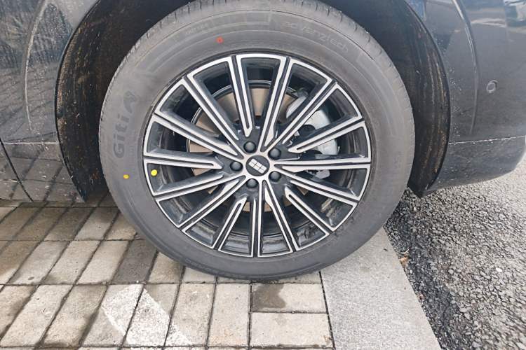 Used Geely Galaxy Galaxy M9 2025 Model 230km Two-Wheel-Drive Exploration Edition
