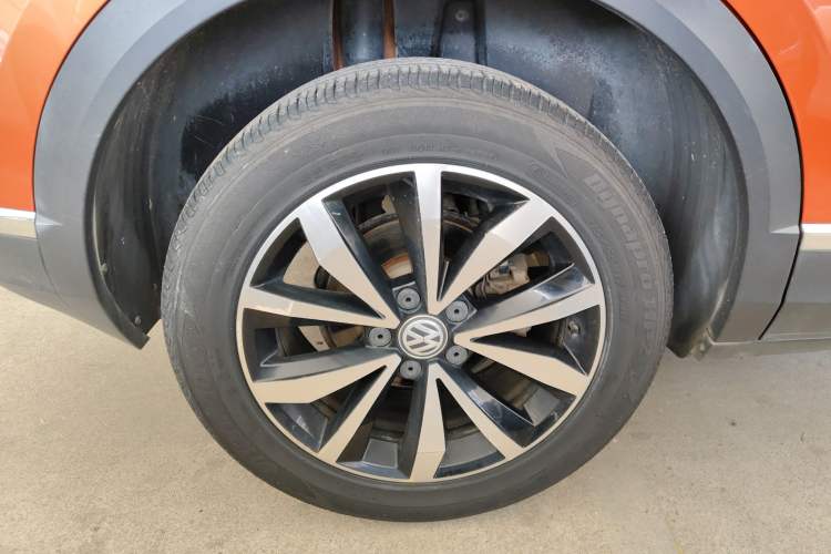 Used Volkswagen T-ROC 2018 280TSI DSG Two-Wheel-Drive Comfort Version China V Standard Right Rear Wheel Hub