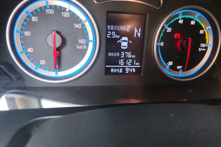 Used FORTHING Lingzhi M5 2022 Passenger Version Luxury Model 7 Seats Odometer Close Up