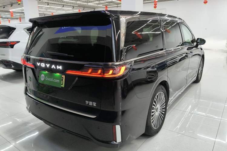 Used VOYAH Dream 2025 PHEV Four-Wheel-Drive Flagship Kunpeng Edition Rear Right 45 Deg