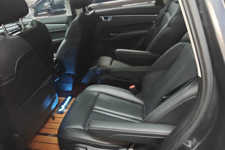 Used Wuling Victory 2020 1.5T CVT Flagship Edition Left Rear Seat