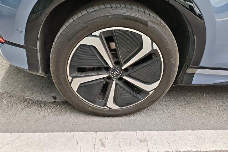 Used BYD Song L EV 2025 662 km Advanced Intelligent Driving Version
