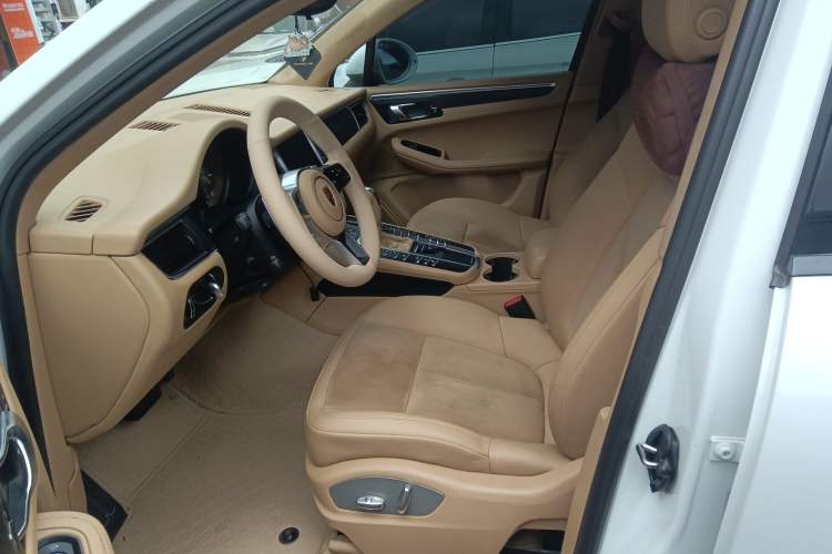 Used Porsche Macan 2017 Macan 2.0T Left Front Seat