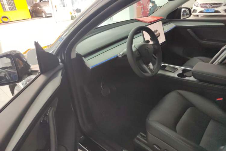 Used Tesla Model Y 2024 Rear-Wheel-Drive Version