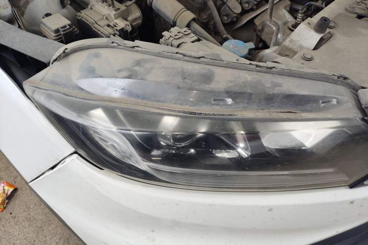 Used Honda XR-V 2015 1.8L EXi CVT Comfort Version Right Front Headlight