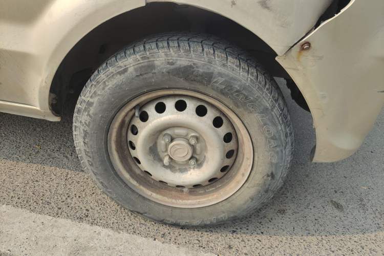 Used Dongfeng Xiaokang V29 2012 1.2L Standard Version
