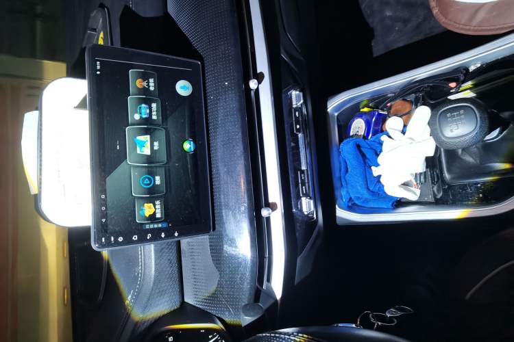 Used Wuling Jiachen 2022 1.5L Manual Enjoyment Elite Model
