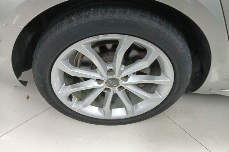 Used Audi A4L 2018 30th Anniversary Edition 40 TFSI Fashion Model Exterior 5