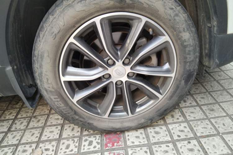 Used Geely Auto Emgrand X7 Sport 2020 1.8TD DCT Two-Wheel Drive Smart Connect 4G-Enabled Version
