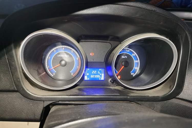 Used CHANGAN KAICHENG Ruixing M70 2017 1.5L Comfort Edition 6-Seater Liftback Door DAM15DL