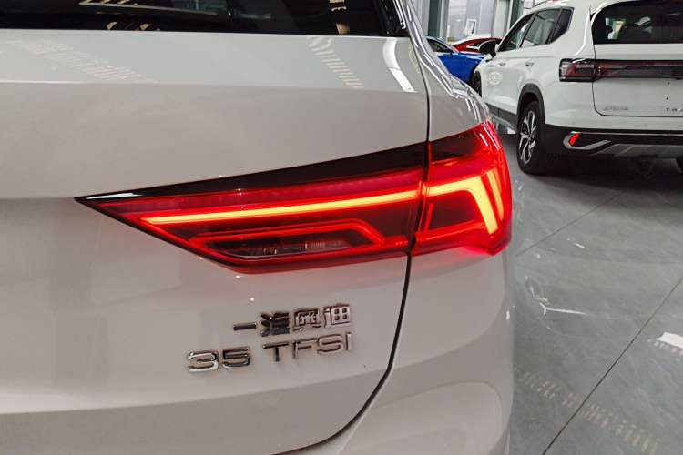 Used Audi Q3 2019 35 TFSI Fashion Dynamic Model
