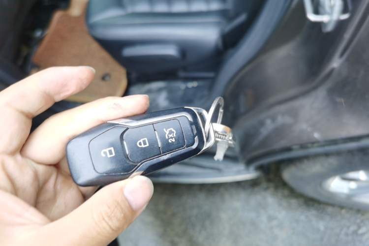 Used Ford Edge 2015 2.0T GTDi 4x4 High-Grade Model Vehicle Key