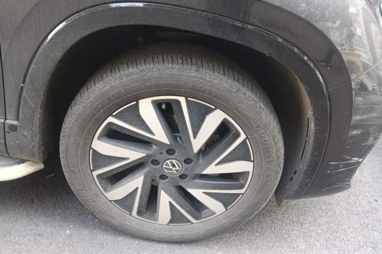 Used Volkswagen Tayron 2024 330TSI Two-Wheel Drive R-Line High-Energy Version
