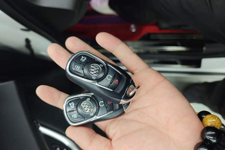 Used Buick LaCrosse 2019 28T Luxury Version Vehicle Key