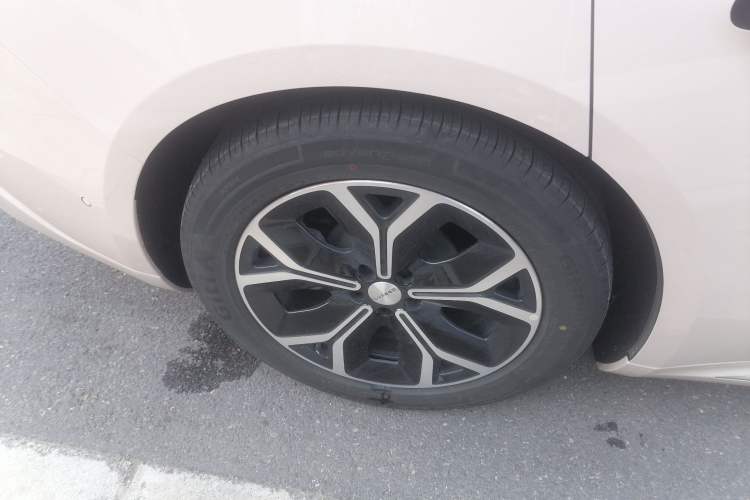 Used Hima Luxeed S7 2025 855 km Max