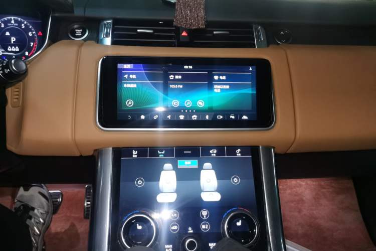 Used Land Rover Range Sport 2022 3.0 L6 YAO Black Edition
