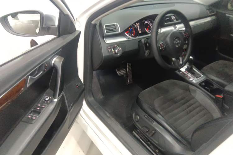 Used Volkswagen Magotan 2012 Travel Edition 2.0 TSI Comfort Version
