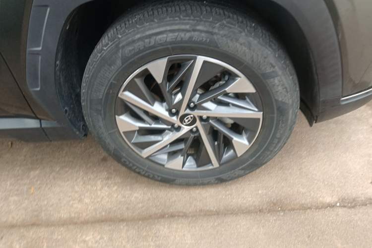 Used Hyundai Tucson 2023 Tucson L 1.5T Automatic Two-Wheel Drive GLX Elite Edition Right Front Wheel Hub