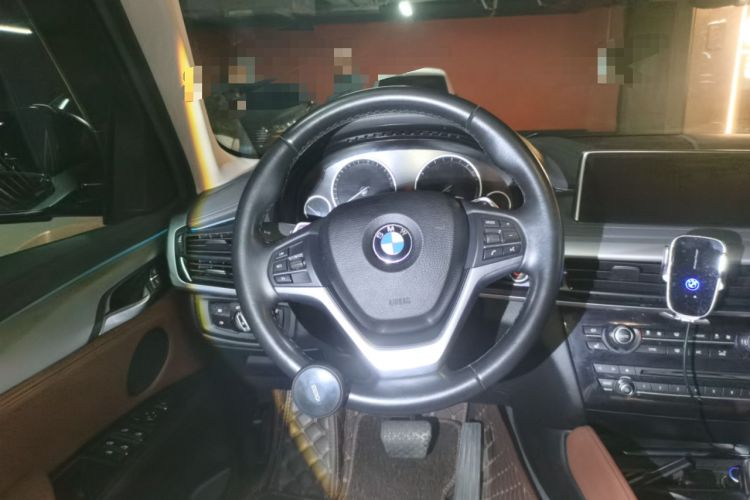 Used BMW X6 2017 xDrive35i Leading Model Steering Wheel