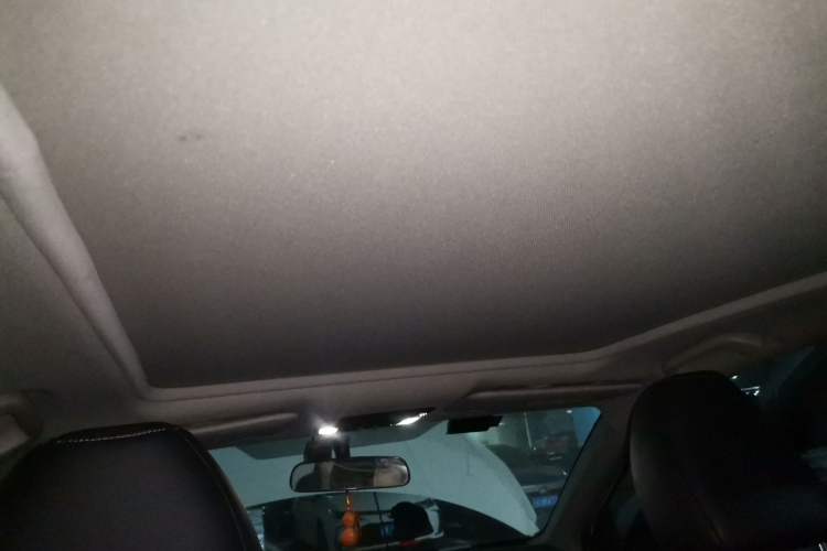 Used Honda Vezel 2017 1.8L CVT Front-Wheel Drive Pioneer Edition Headliner