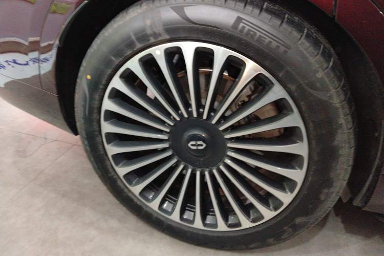 Used Hima AITO M9 2025 Extended-Range Ultra Version 52 kWh 6-Seater
