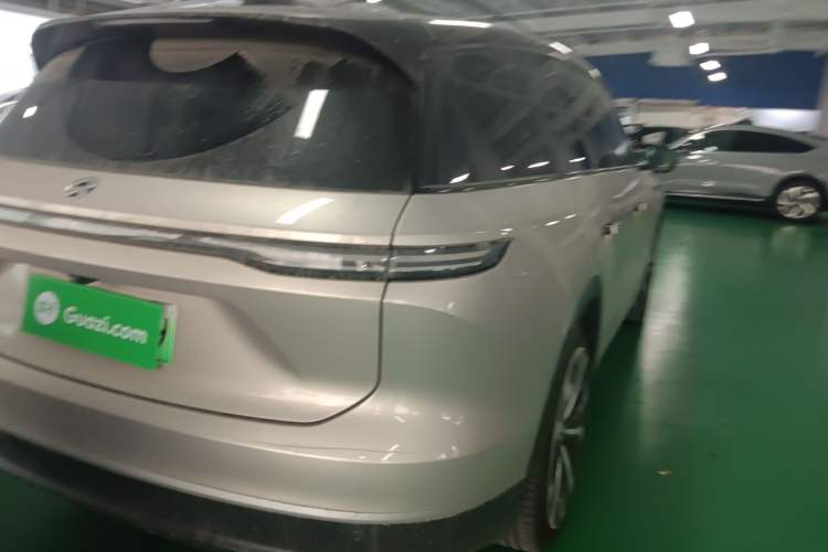 Used Nio ES8 2023 75 kWh Executive Edition
